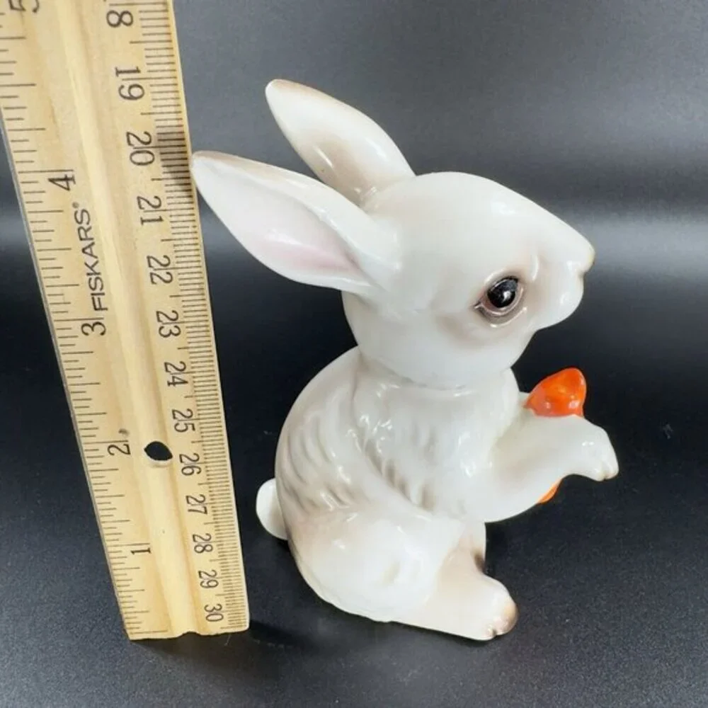 Vintage‎ Enesco Porcelain Bunny Rabbit Figurine Painted Made In Japan Figure VTG